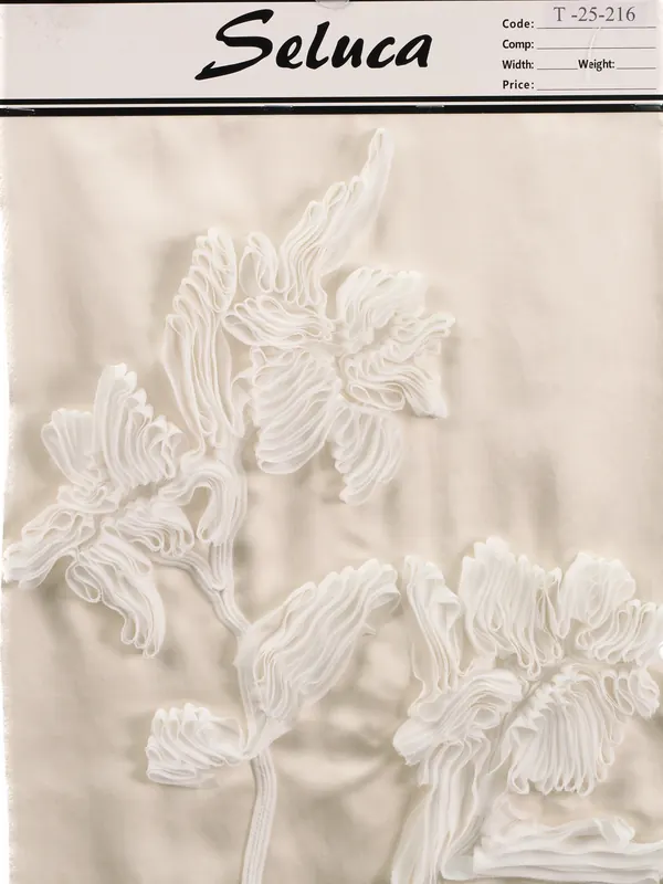 Ivory Floral Appliqué Swatch — swatch view